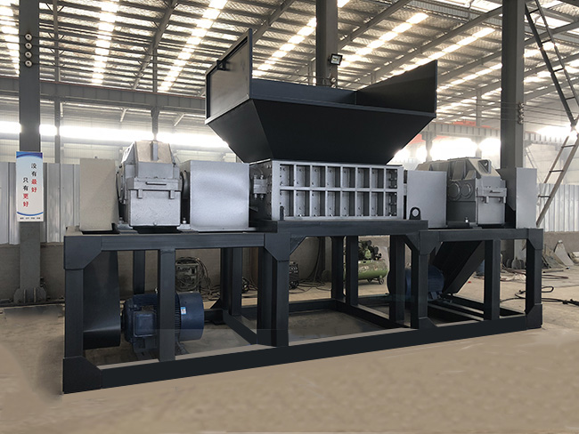 Double shaft shredder