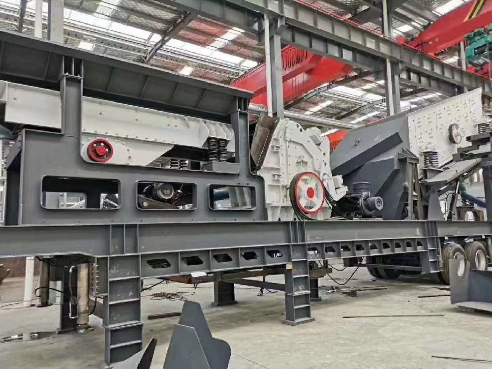 How is the effect of mobile crusher processing pebbles